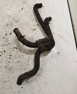 Volkswagen Touran I Engine coolant pipe/hose