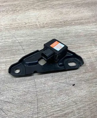 Toyota Prius (XW20) Airbag deployment crash/impact sensor 8917447040 2521000160
