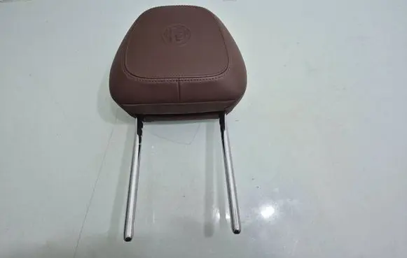 Alfa Romeo Stelvio Front seat headrest