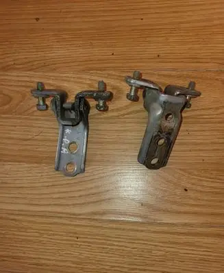 Front door hinge set