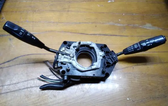 Suzuki Baleno EG Wiper turn signal indicator stalk/switch 3740063G7 172638