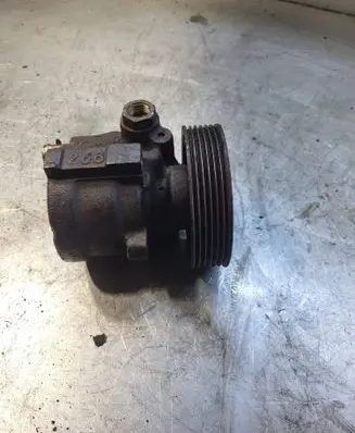 Renault Laguna I Power steering pump 7700823735f