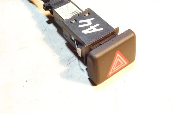 Audi A4 S4 B7 8E 8H Hazard light switch 8E0941509