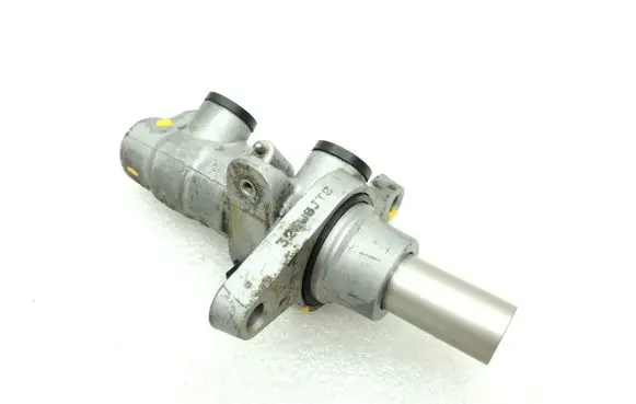 Volkswagen Tiguan Master brake cylinder 3C1614019E 3C1614019J