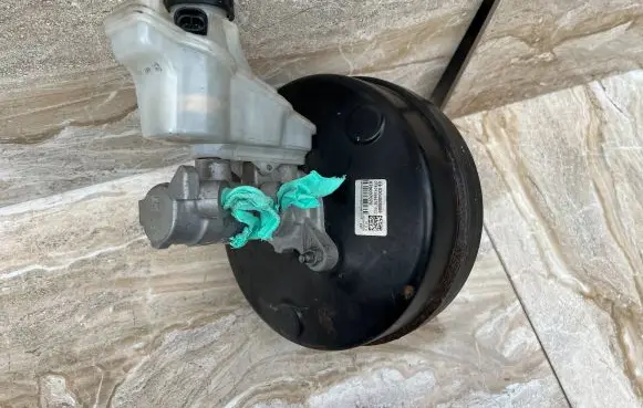 Maserati Ghibli Brake booster 670007078