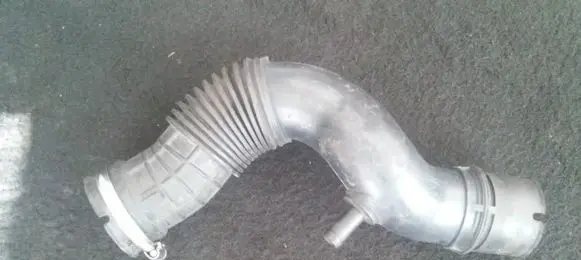 Renault Megane I Air intake hose/pipe 770066642