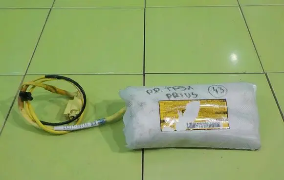 Toyota Prius (XW20) Seat airbag PRZOD