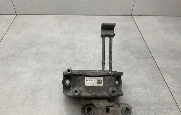 Audi A3 S3 8V Engine mount bracket 5Q0199262CS