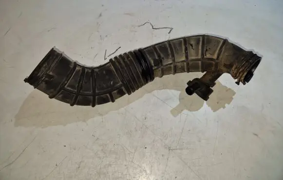 Hyundai Santa Fe Turbo air intake inlet pipe/hose 281382B200
