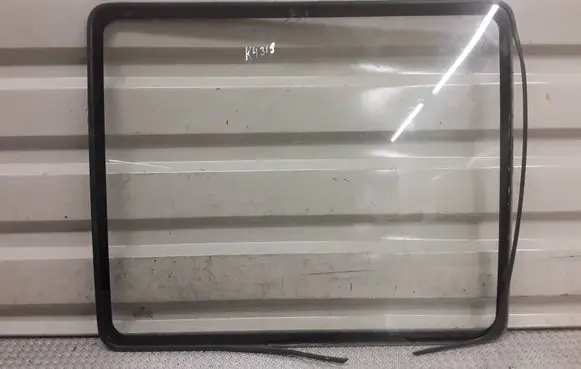 Volkswagen Transporter - Caravelle T4 Rear side window 