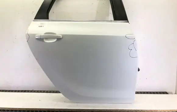 Opel Astra J Rear door