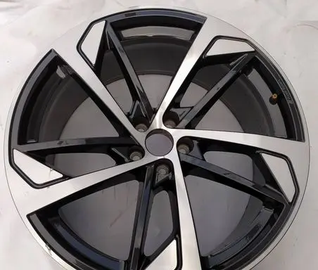 Audi Q7 4M R22 alloy rim 4M0601025CN