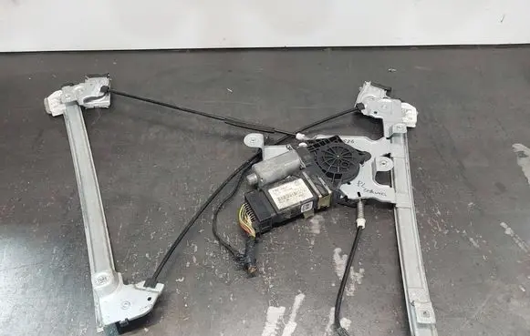 Skoda Octavia Mk1 (1U) Front door window regulator with motor 104411301 05074220