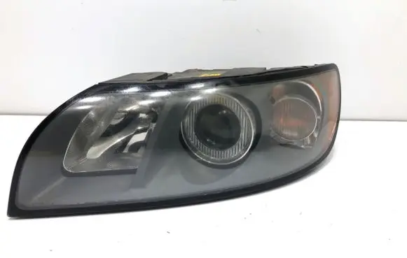 Volvo V50 Headlight/headlamp 30698885