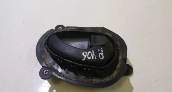Rear door interior handle