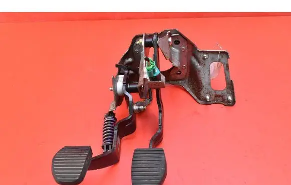Citroen Berlingo Accelerator throttle pedal 0943201266