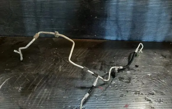 Mini Cooper Countryman R60 Air conditioning (A/C) pipe/hose 9806518
