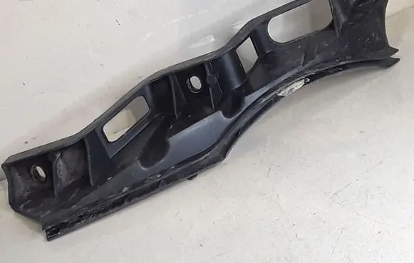 Volkswagen PASSAT B6 Front bumper mounting bracket 3C0807890