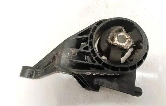 Engine mount bracket