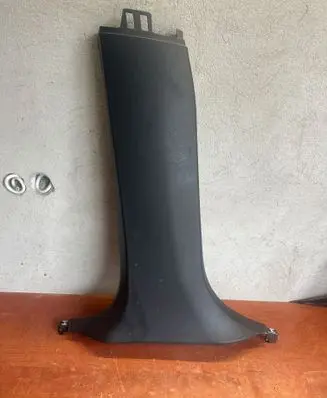 BMW X6 F16 (B) pillar trim (bottom) 7324913 116117118119