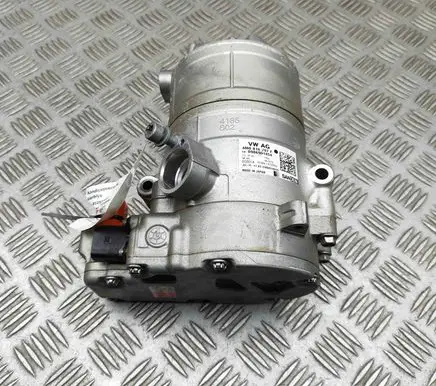 Volkswagen Multivan T6 Air conditioning (A/C) compressor (pump) 4M0816797F