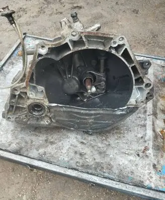 Opel Kadett E Manual 5 speed gearbox 90121211