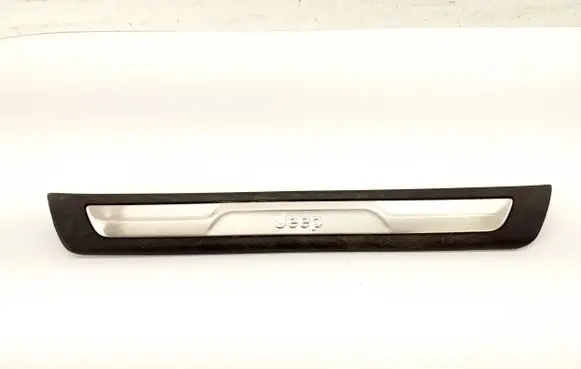Jeep Grand Cherokee (WK) Front sill trim cover 665921037