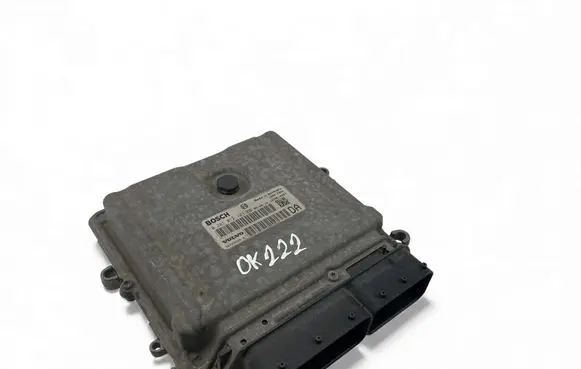 Volvo V70 Engine control unit/module ECU 30729826A 0281012103