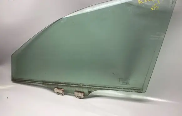 Honda Accord Front door window glass four-door 43R00035