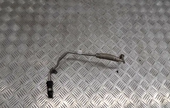 BMW 1 F40 Turbo turbocharger oiling pipe/hose 8629960