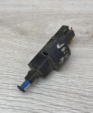 Opel Vectra B Brake pedal sensor switch 09132299 09175185 09175172