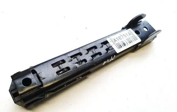 Volkswagen Golf Plus Seat belt adjustment rail 1t0357819