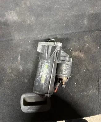 Renault Laguna III Starter motor D7R49