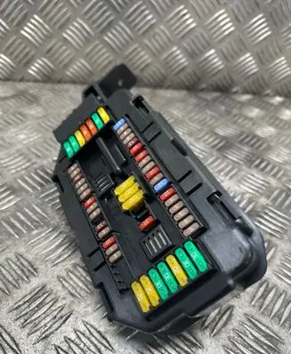 BMW X5 F15 Fuse module 9360371 19326000003 876674