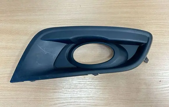 Mazda 3 I Front fog light trim/grill BS3E50C21