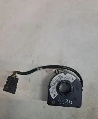 BMW 5 E39 Steering angle sensor 37146760232