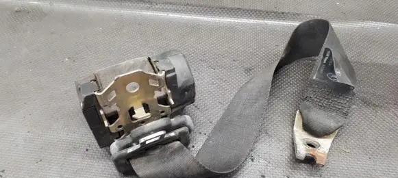 Ford Mondeo MK II Rear seatbelt