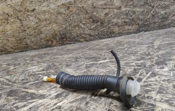 Nissan 240ZX, 280ZX, 300ZX Window washer liquid tank fill tube 
