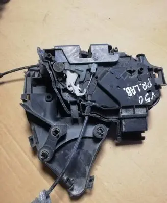 Volvo S40 Front door lock 240015103