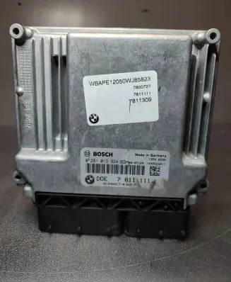 BMW X3 E83 Engine control unit/module 0281013924
