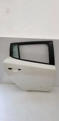 Nissan Leaf I (ZE0) Rear door