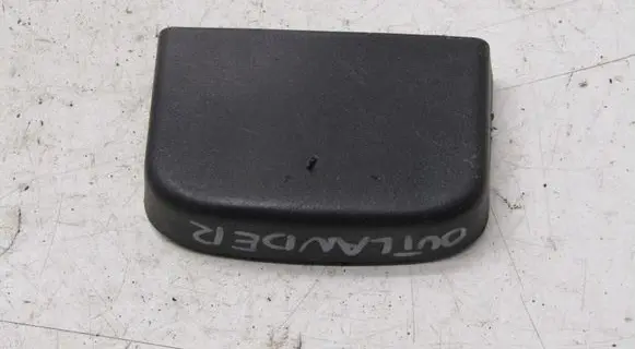Mitsubishi Outlander Seat trim 6977A273