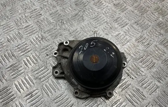 Mercedes-Benz C W205 Water pump A6512005101
