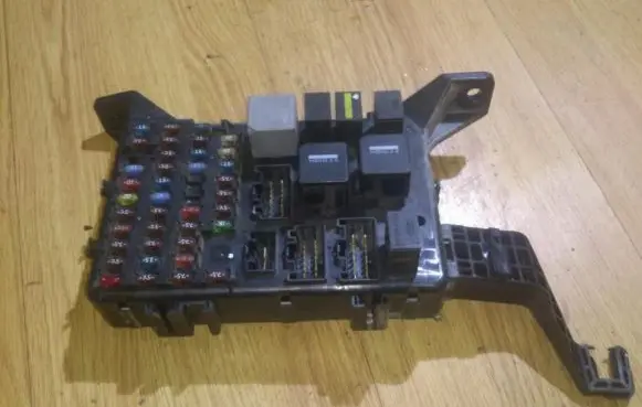 Ford Mondeo Mk III Fuse box set 1s7t14a073ag
