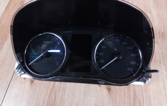 Mitsubishi Outlander Speedometer (instrument cluster) 8100C658