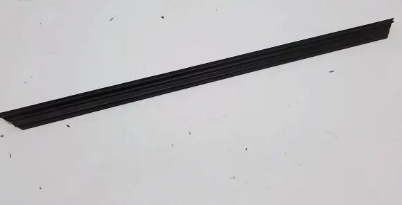 Mercedes-Benz GLK (X204) Rubber seal front door window/glass A2047251365