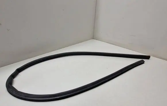 BMW 3 G20 G21 Engine compartment rubber 7419379