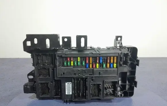 Ford Mustang I Fuse box set LR3T-15604