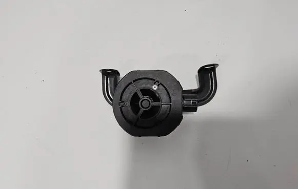 Toyota Sienna XL40 IV Horn signal 8657045030