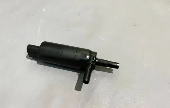 Audi A4 S4 B8 8K Headlight washer pump 8K0955681
